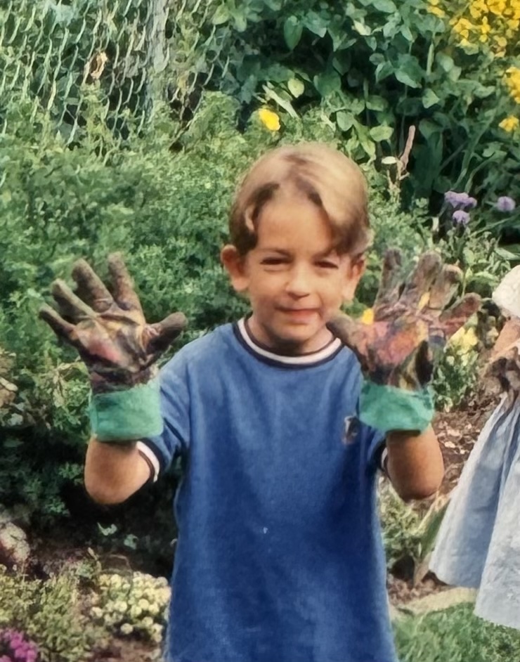 jordan relaxes in paradise. aka lamu.